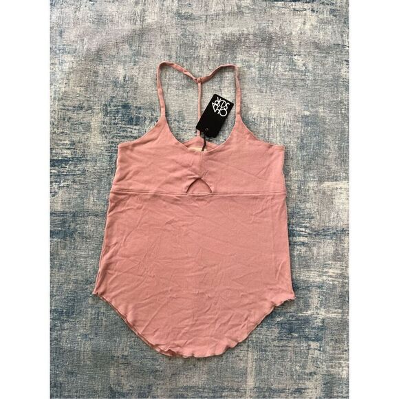 NWT! Chaser Dusty Pink Front Cut Out Cami Tank Top Medium - Picture 3 of 6